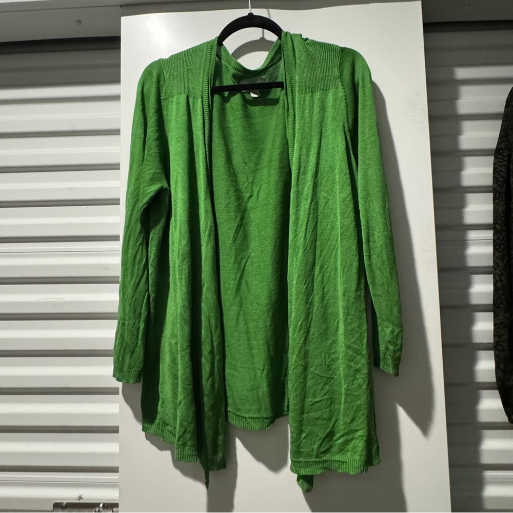 Avenue Green Cardigan Sweater Lightweight Knit